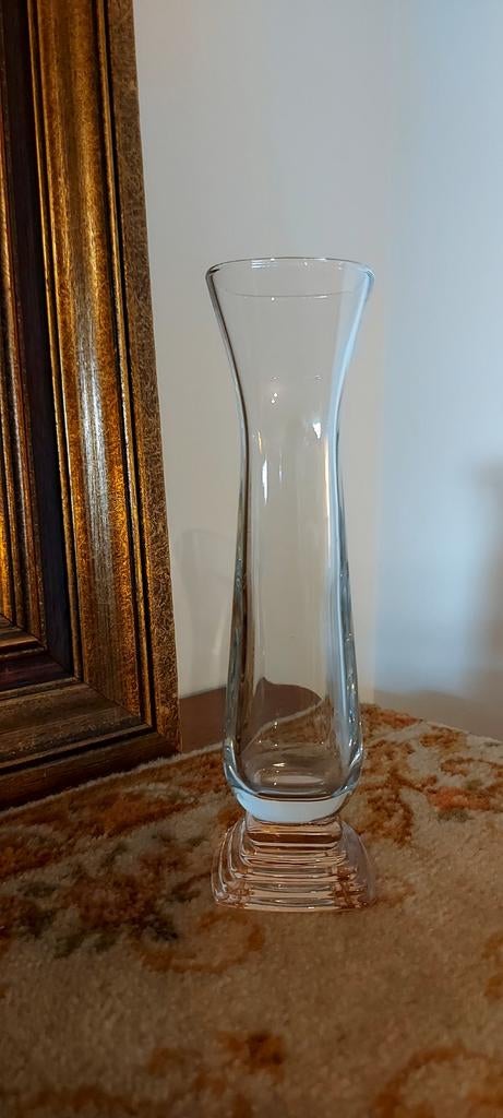 Prachtig smal vaasje op roze voet, Ophalen, Overige kleuren, Minder dan 50 cm, Glas