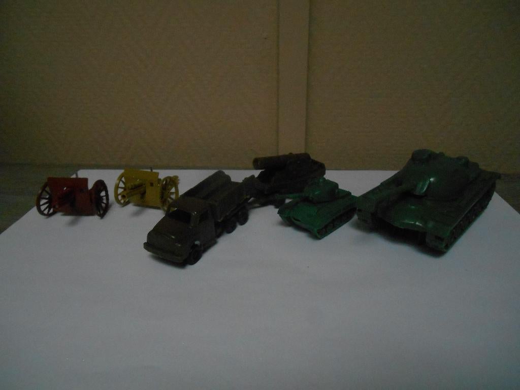 plastic tank kanonnen leger army vrachtauto jaren 70/80, Verzamelen, Ophalen, Gebruikt