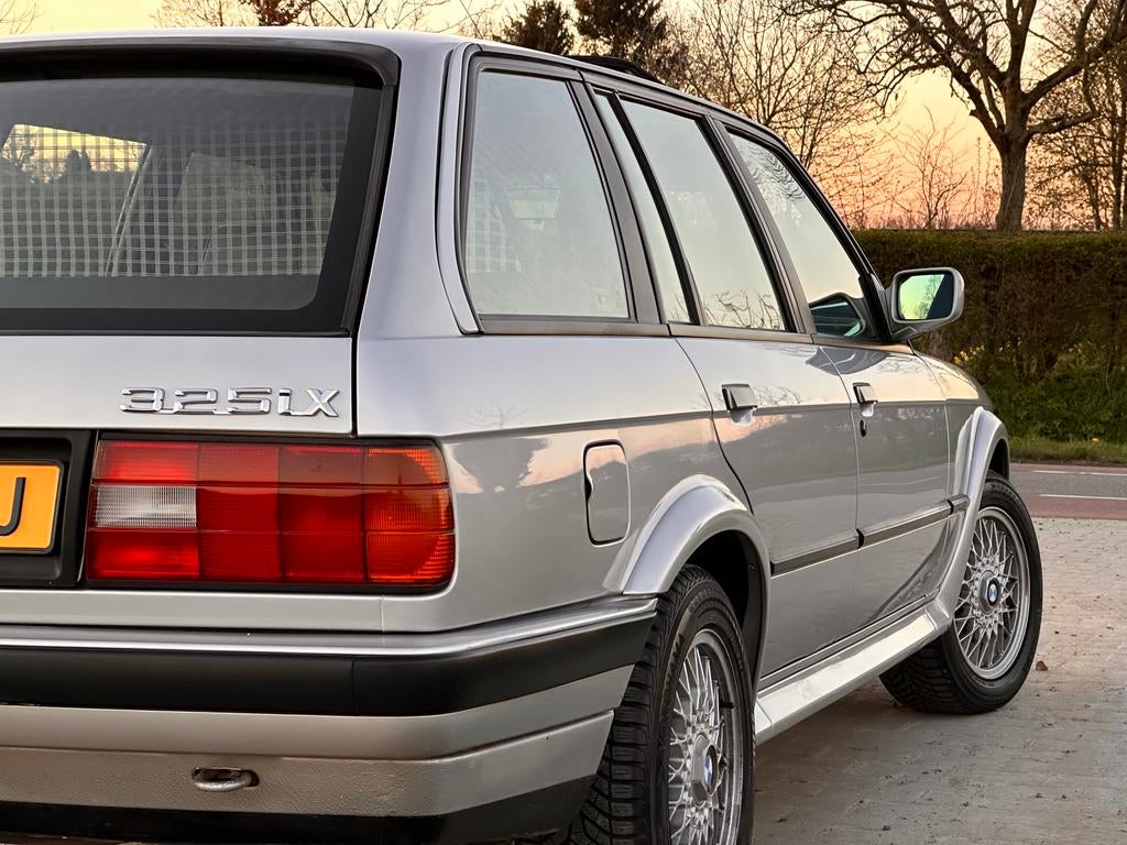 BMW 325ix touring E30 1989 - topstaat - unieke klassieker, Auto's, BMW, Automaat, 1370 kg, 2494 cc, Leder