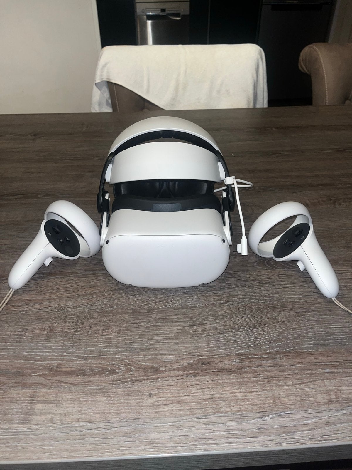 Meta Quest 2 VR-bril met controllers en Batterij-Strap, Spelcomputers en Games, Virtual Reality, Ophalen of Verzenden, Zo goed als nieuw