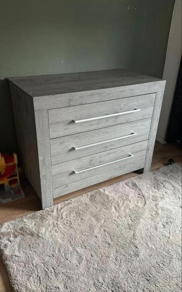 Complete babykamer met meegroeibedje en schapje, Kinderen en Baby's, Kinderkamer | Complete kinderkamers, Ophalen, Zo goed als nieuw