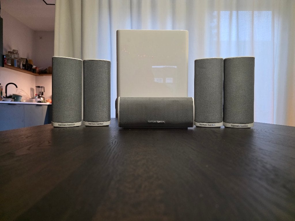 Harman Kardon HKTS 16 5.1 speakerset wit + 200W subwoofer, Audio, Tv en Foto, Luidsprekers, Ophalen, Gebruikt, 120 tot 150 watt