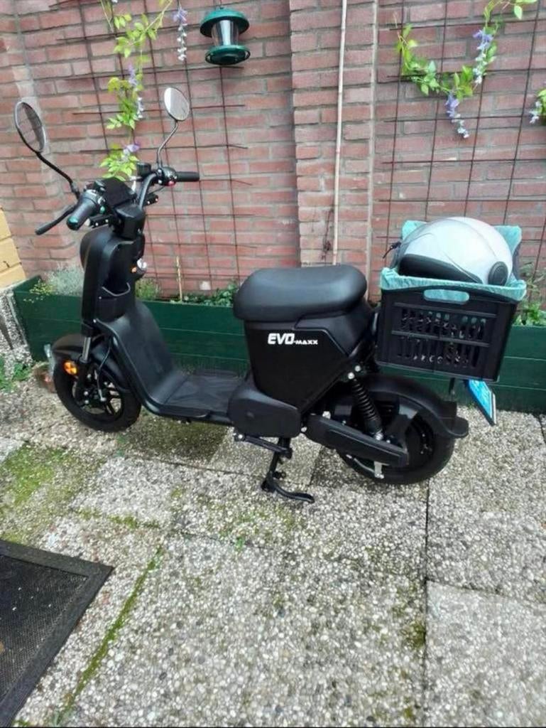 electric scooter Evo-Maxx, Fietsen en Brommers, Ophalen, Zo goed als nieuw, Benzine, Overige merken
