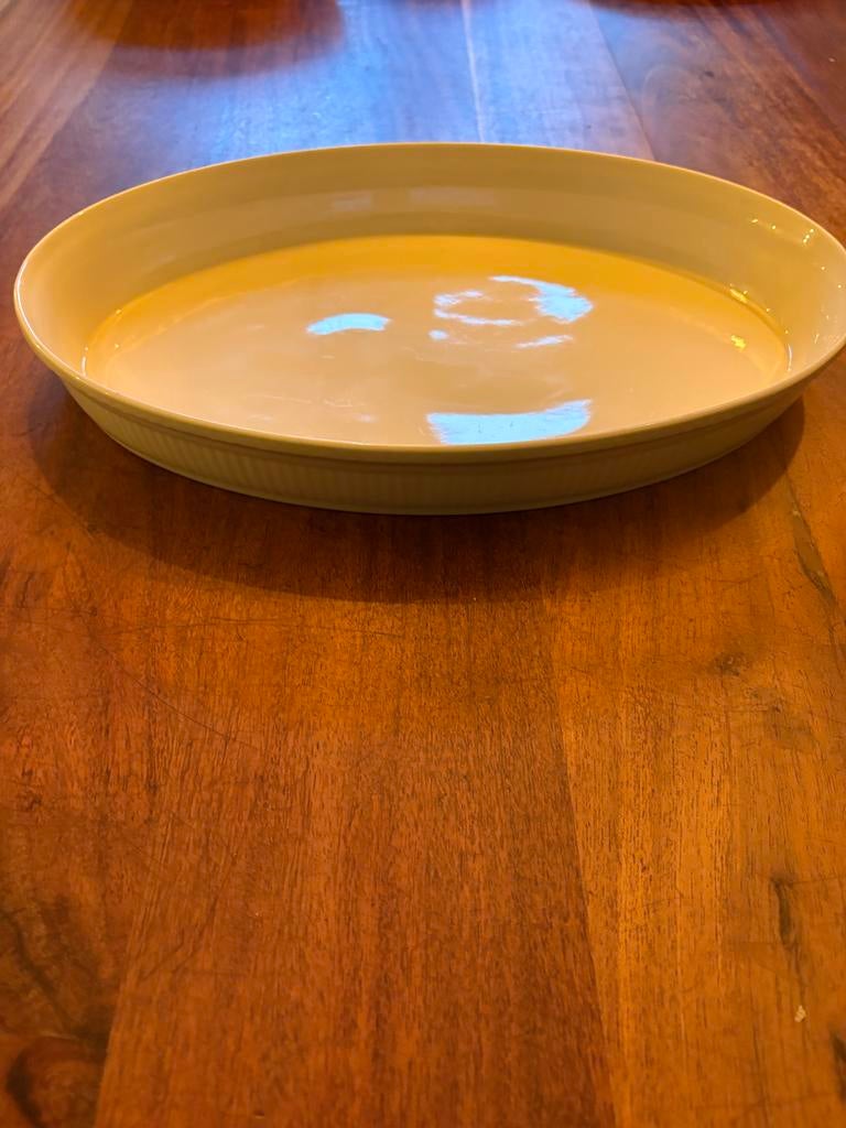 Wedgwood Edme Ovale Schaal - 37cm Doorsnee, Porselein of Keramiek, Schaal, Ophalen of Verzenden, Zo goed als nieuw