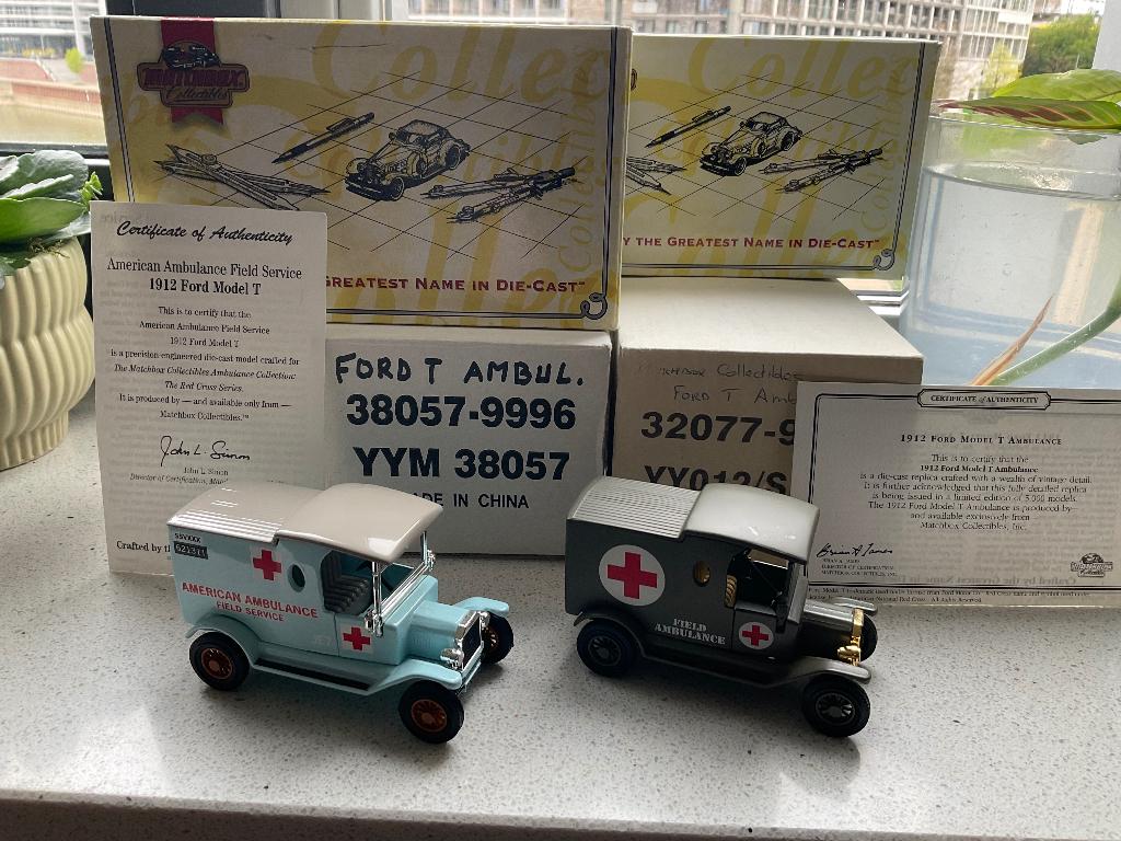 Matchbox Collectibles Yesteryear 2 Ford T Ambulances m/b/c, Ophalen of Verzenden, Zo goed als nieuw, Bus of Vrachtwagen, Matchbox