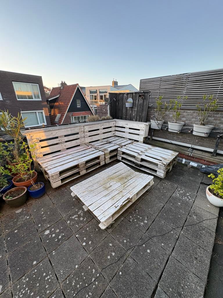 GRATIS Wit geschilderde pallet loungeset - opknapper, Ophalen, Gebruikt, Loungeset, Bank