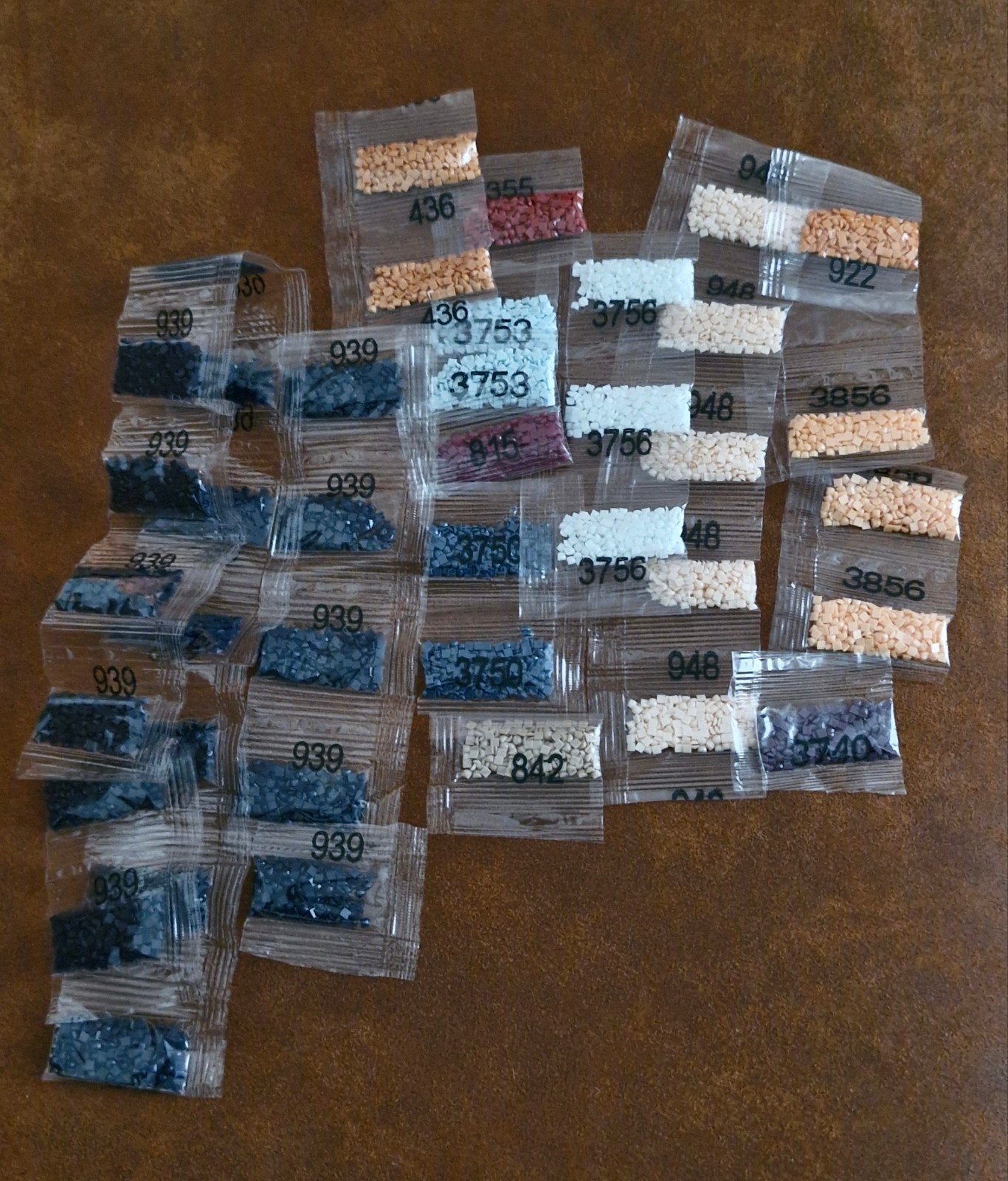 Verschillende zakjes vierkante diamond painting steentjes, Ophalen of Verzenden, Nieuw, Knutselwerk