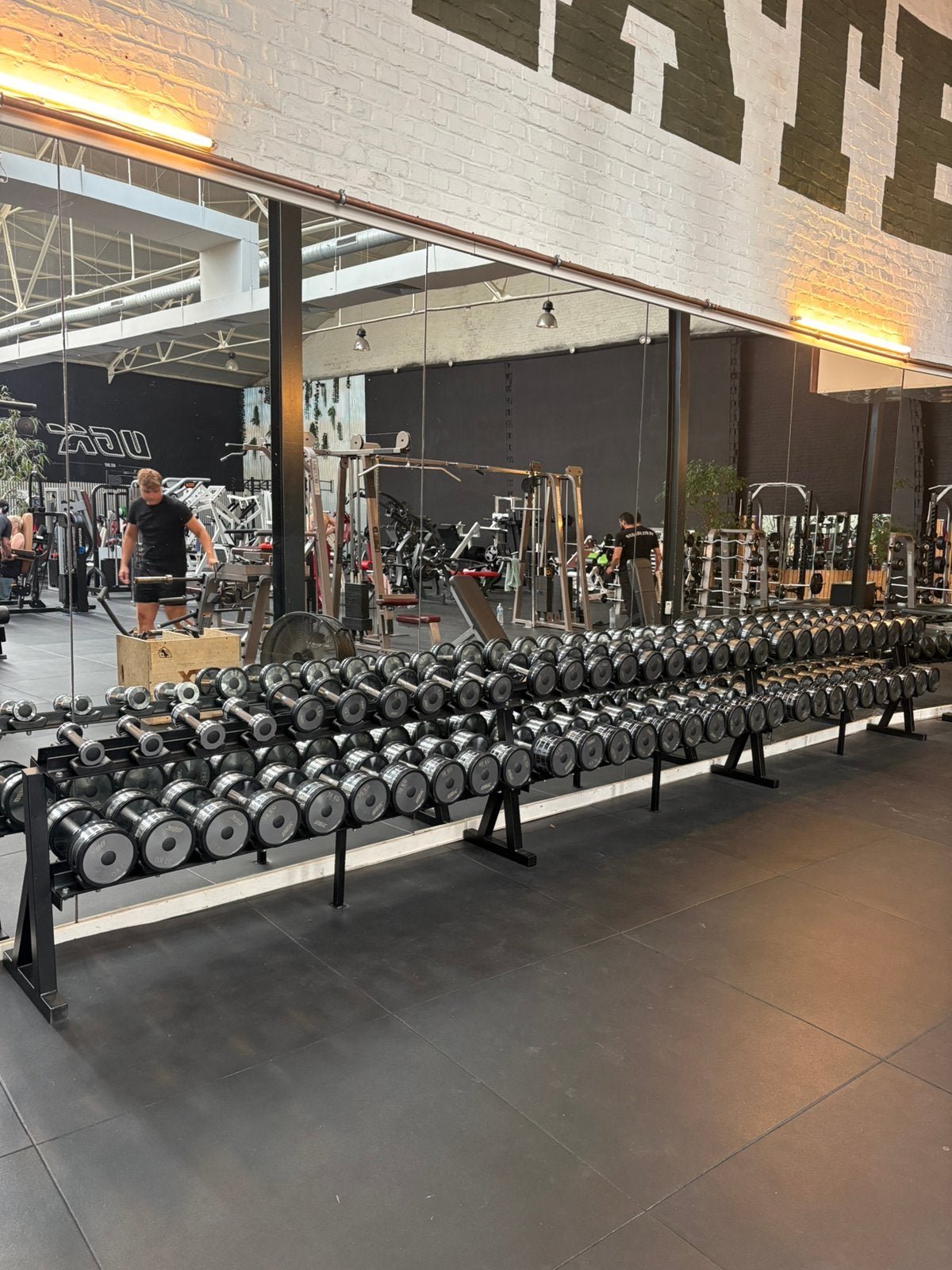 Splinternieuwe chrome dumbell set 2-60kg revolving, Sport en Fitness, Ophalen of Verzenden, Zo goed als nieuw, Dumbbell
