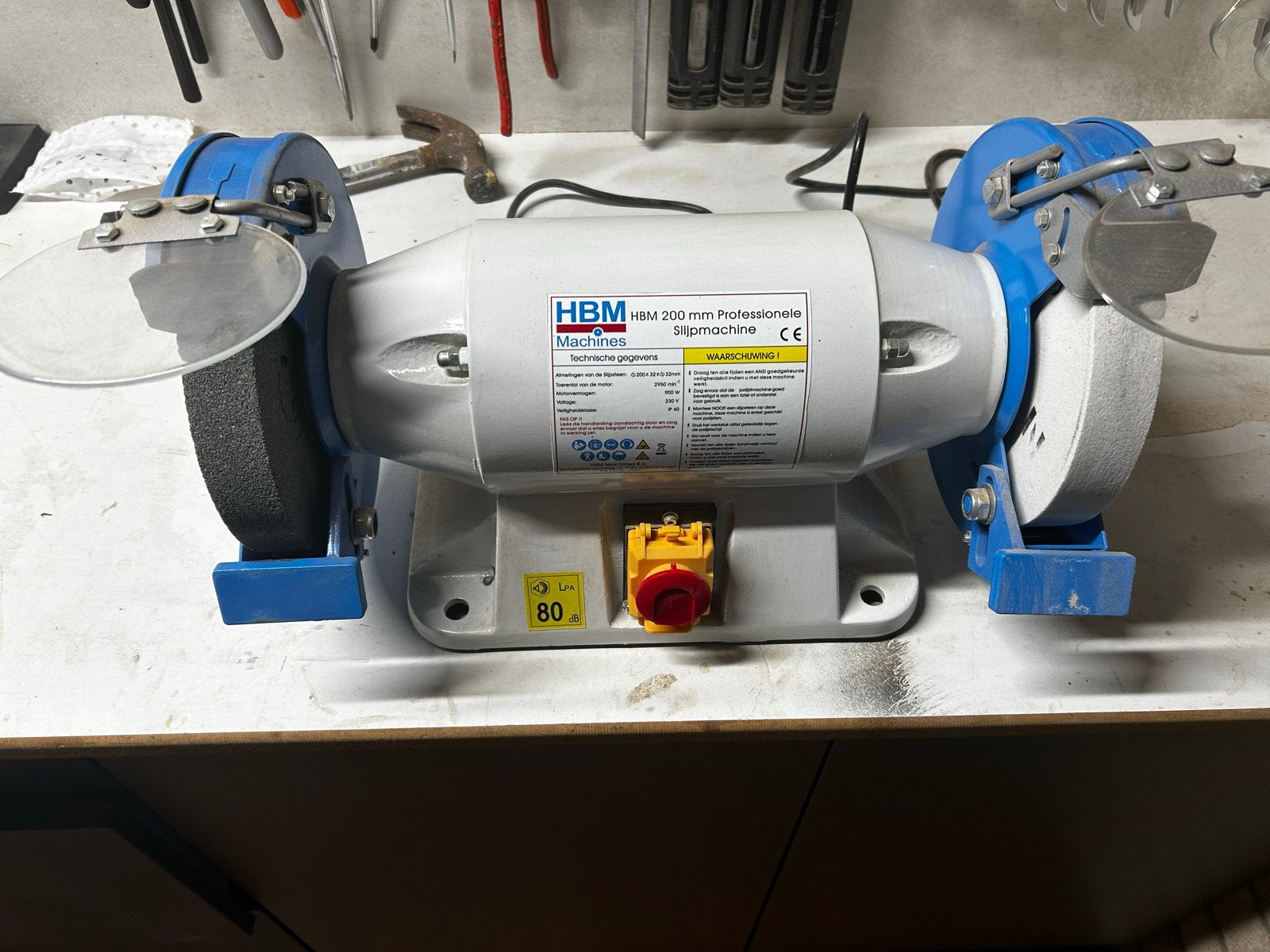 HBM 200 mm Professionele Slijpmachine - Werkbankslijpmachine, Ophalen, Zo goed als nieuw, 700 tot 1000 watt, Werkbankslijpmachine