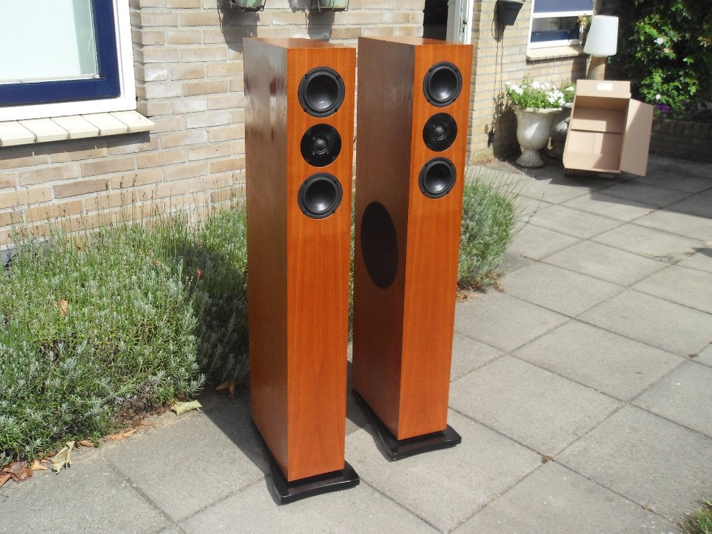 Zeldzame  Top High End AUDES 186 staanders, z.g.a.nw.!!!, Stereo speakers, 120 tot 150 watt, Zo goed als nieuw, Ophalen
