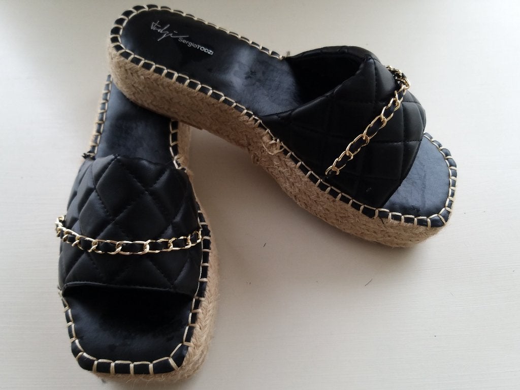 Sergio Todzi nieuwe zwarte touwzool plateau slippers maat 39, Kleding | Dames, Slippers, Zwart, Nieuw, Ophalen of Verzenden