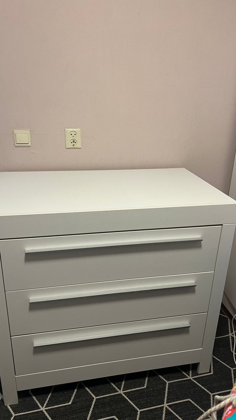 Te koop. Baby kamer commede en kast, Kinderen en Baby's, 50 tot 70 cm, 105 cm of meer, Ophalen of Verzenden, 100 cm of meer