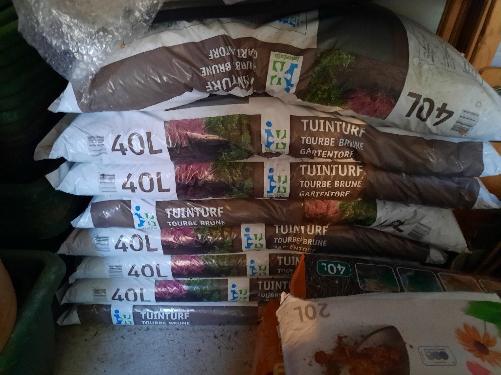 6 zakken van 40 liter TUINTURF voor 25 euro KOOPJE!!!, Tuin en Terras, Ophalen, Overige soorten, Volle zon