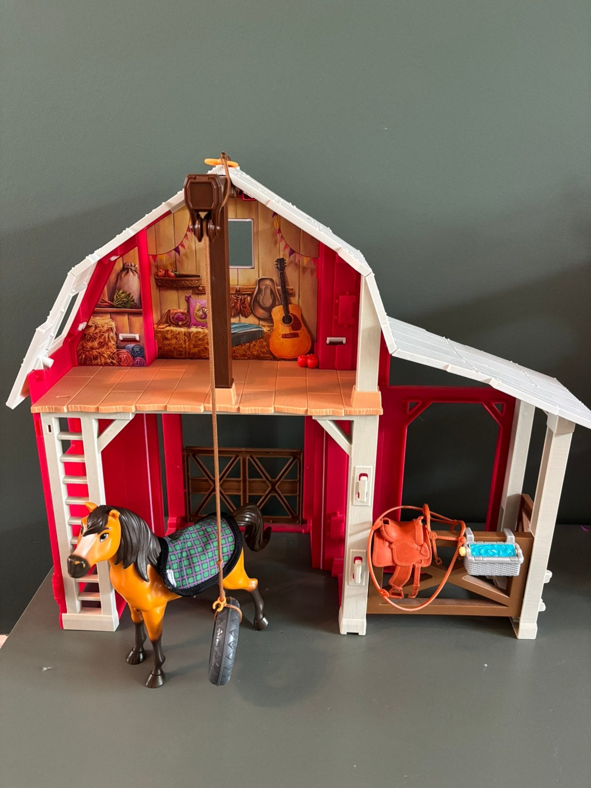 Spirit paardenstal, Ophalen, Zo goed als nieuw, Poppenhuis