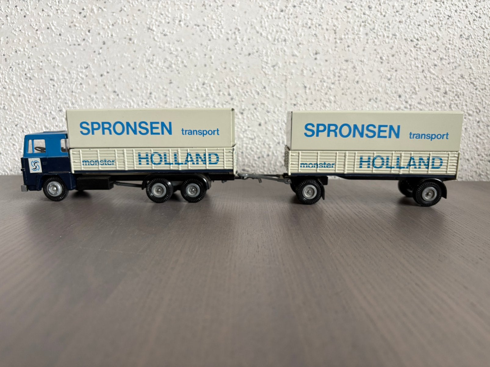 Tekno 1/50 Scania 141 V8 met trailer van Spronsen transport, Ophalen of Verzenden, Zo goed als nieuw, Bus of Vrachtwagen, Tekno