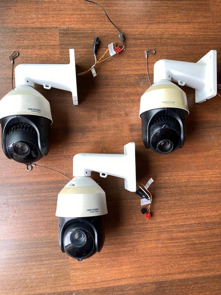 3x HIKVISION Buitencamera's - Beveiliging voor buiten, Auto-onderdelen, Elektronica en Kabels, Gebruikt, Ophalen