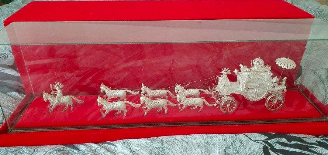 Zilveren koets, Ophalen, Zilver