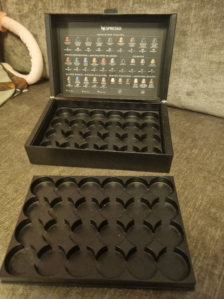 Nespresso Presenteerdoos - Sjiek en Handig, Overige typen, Ophalen of Verzenden, Zo goed als nieuw, Zwart