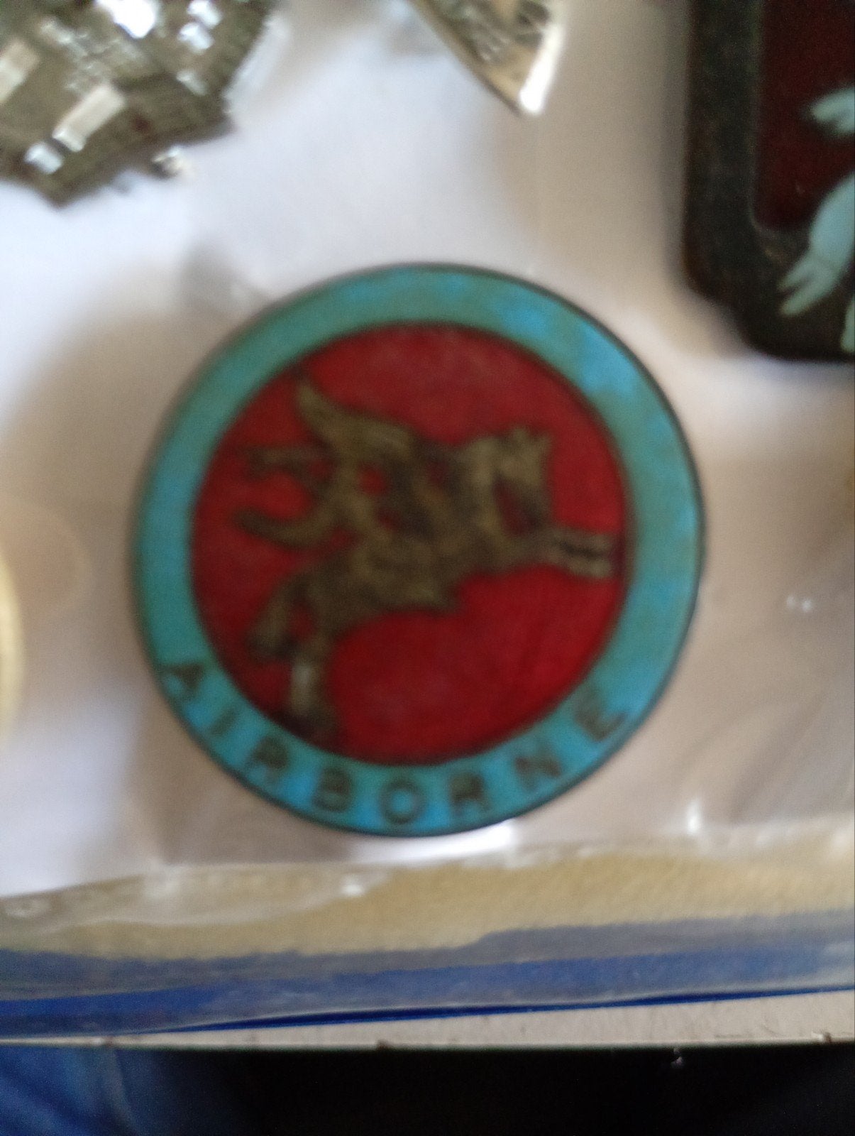 Vintage Airborne Speld - Pegasus Logo, Verzamelen, Ophalen of Verzenden, Gebruikt, Overige onderwerpen, Speldje of Pin