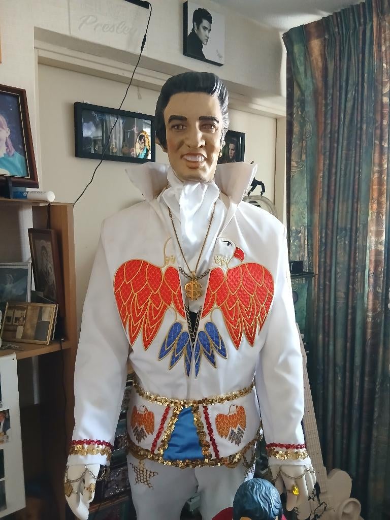 Moet weg Elvis paspop Nu 50 euro, Ophalen, Gebruikt