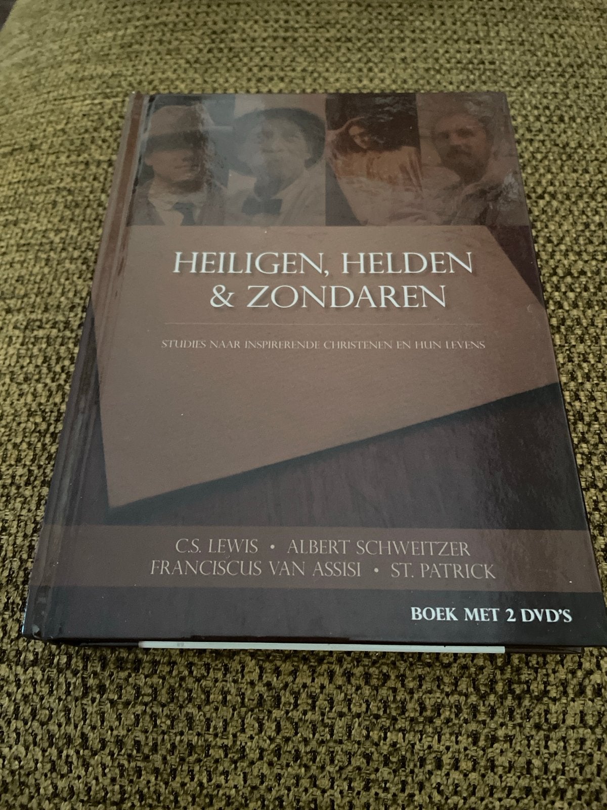 T. Boer - Heiligen, helden en zondaren boek met 2 dvd’s, Boeken, Christendom | Protestants, Ophalen of Verzenden, T. Boer, Zo goed als nieuw