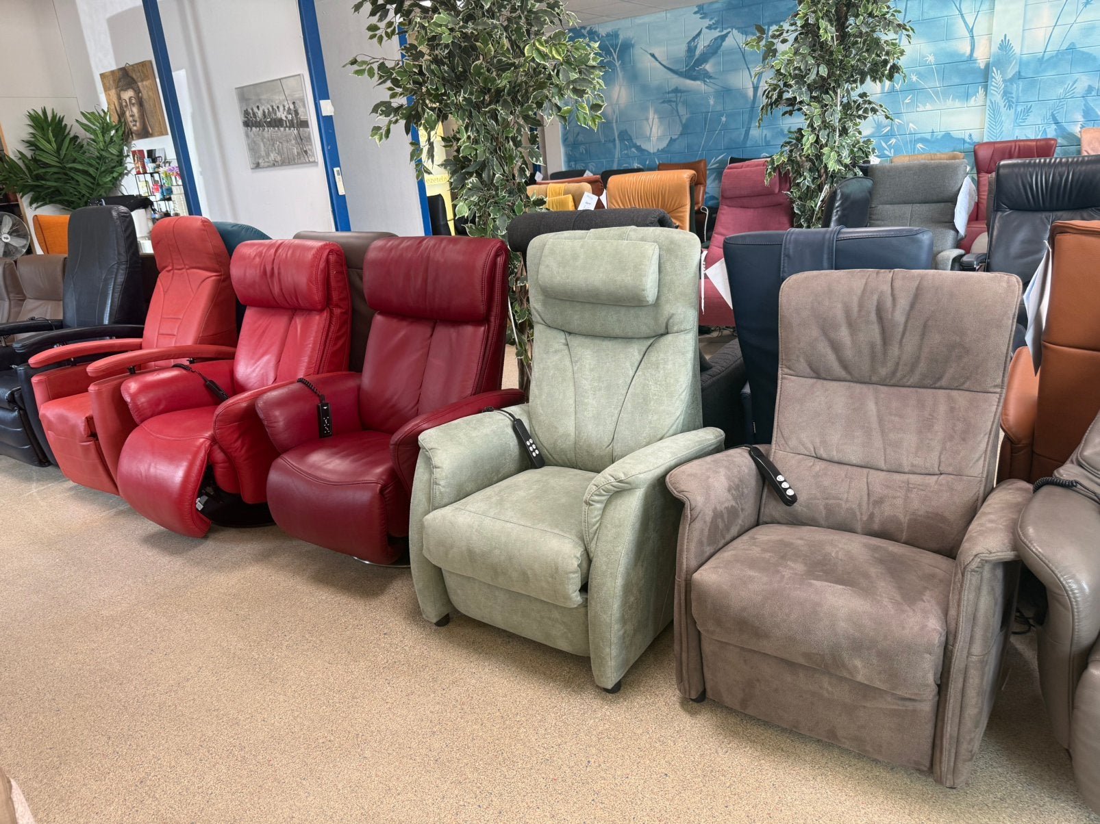 A merken Tweedehands outlet relaxfauteuils sta op stoelen, Ophalen of Verzenden, Zo goed als nieuw, Gratis bezorging met garantie