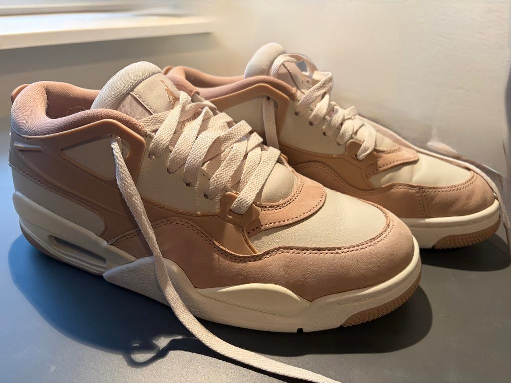 Jordan 4 Retro 'Shimmer' sneakers maat 42, Kleding | Dames, Schoenen, Zo goed als nieuw, Sneakers of Gympen, Beige, Ophalen of Verzenden