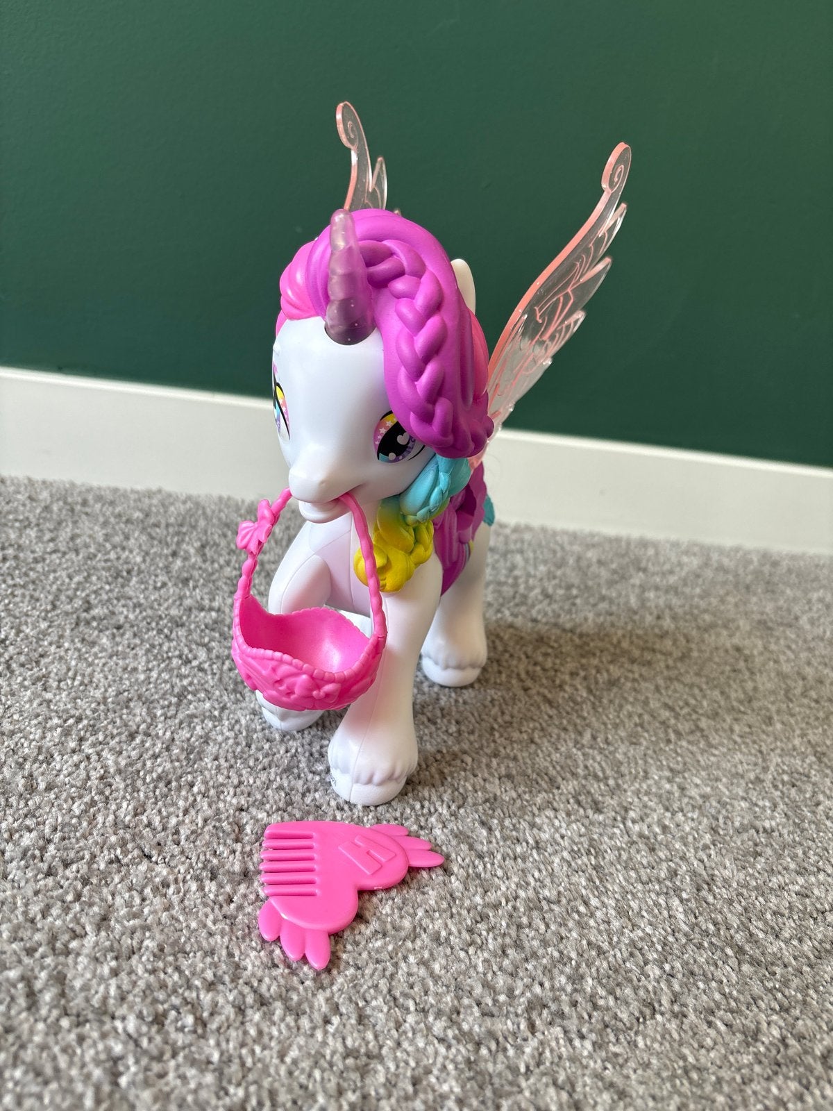 Hatchimals Eenhoorn met vleugels en accessoires, Ophalen, Zo goed als nieuw, Meisje