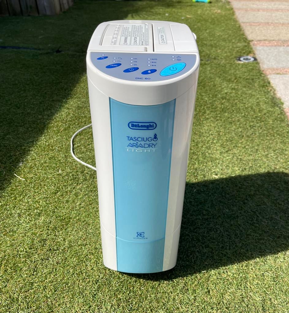 DeLonghi AriaDry Light luchtontvochtiger, Ophalen of Verzenden, Zo goed als nieuw