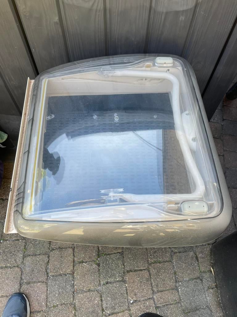 Dometic dakluik, Ophalen of Verzenden, Zo goed als nieuw