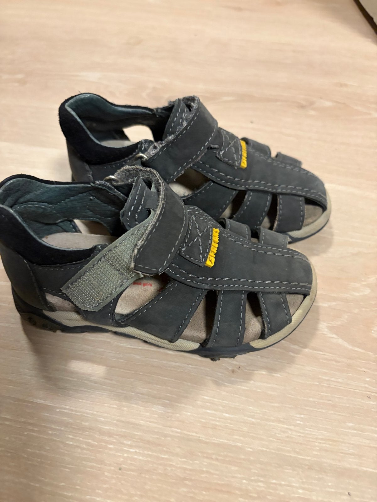 Ongebruikte kindersandalen maat 26 - Freaks, Gebruikt, Jongen of Meisje, Schoenen, Ophalen of Verzenden