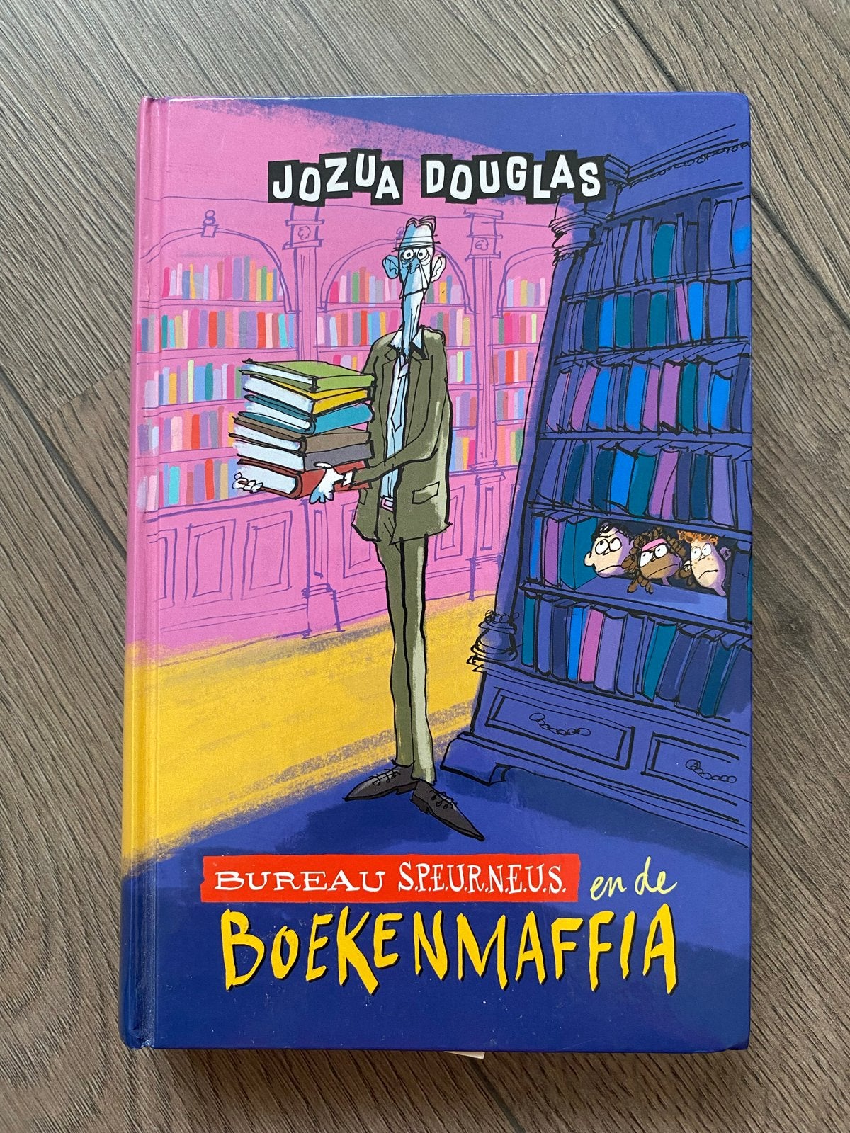 Bureau Speurneus en de Boekenmaffia - Jozua Douglas, Ophalen of Verzenden, Zo goed als nieuw, Fictie algemeen