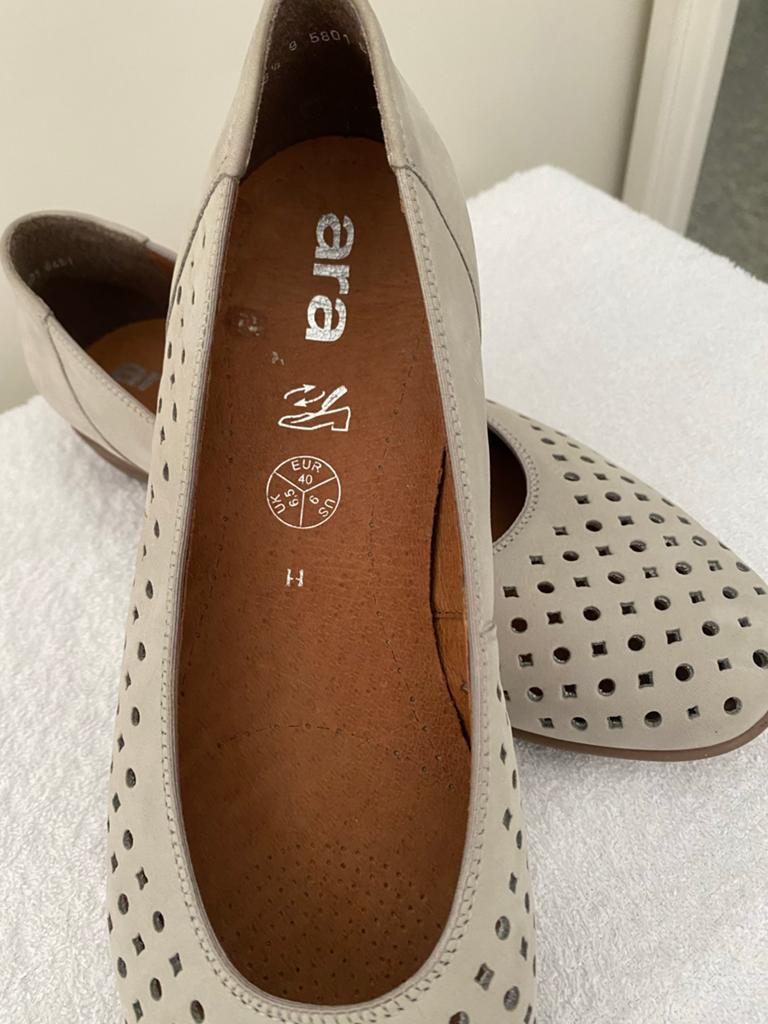 Ara ballerina's maat 40 - Zo goed als nieuw, Beige, Nieuw, Ballerina's, Ophalen of Verzenden