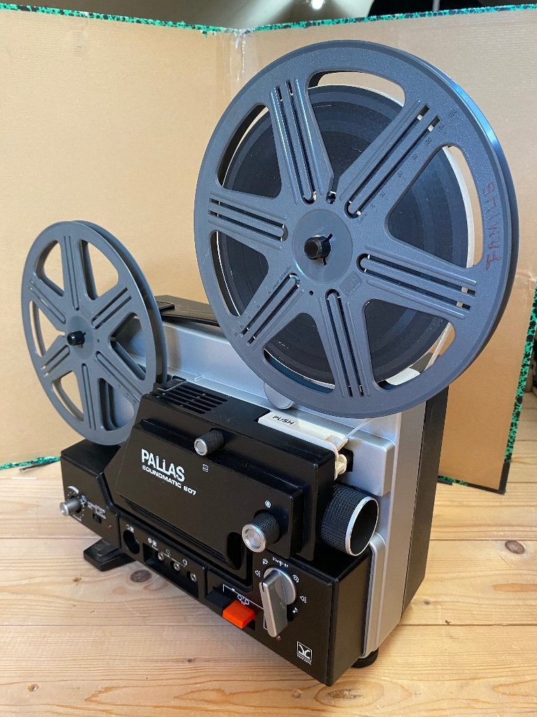Filmprojector en filmmontage, Ophalen, 1960 tot 1980, Filmcamera