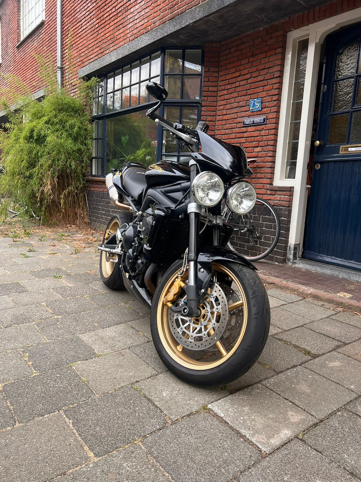 Triumph street tripple 675, volledig arrow uitlaatsysteem, 675 cc, Sportuitlaat, Motorrijbewijs A, 3 cilinders