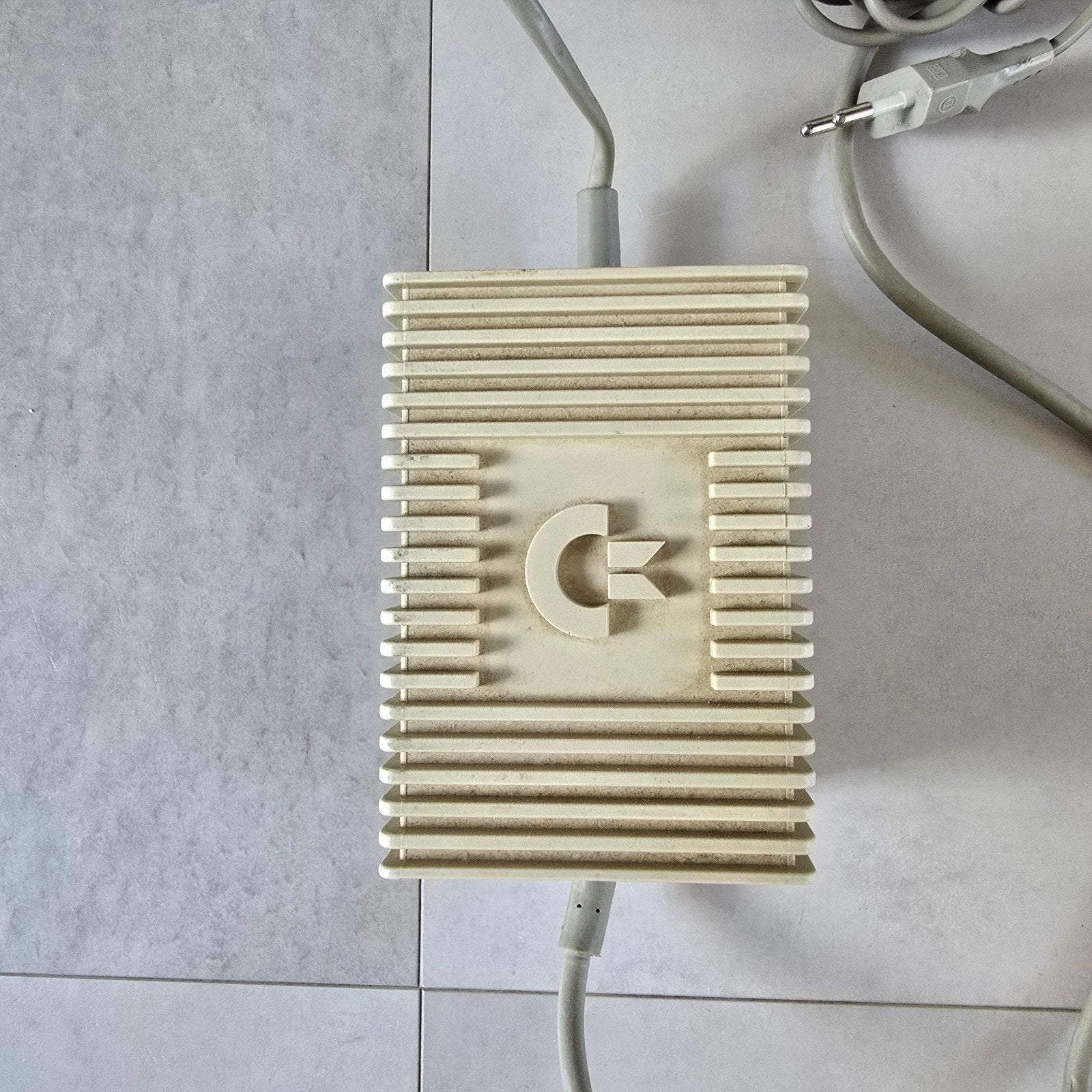 Commodore 64 Voeding - Origineel en Functioneel, Computers en Software, Vintage Computers, Ophalen of Verzenden, Commodore