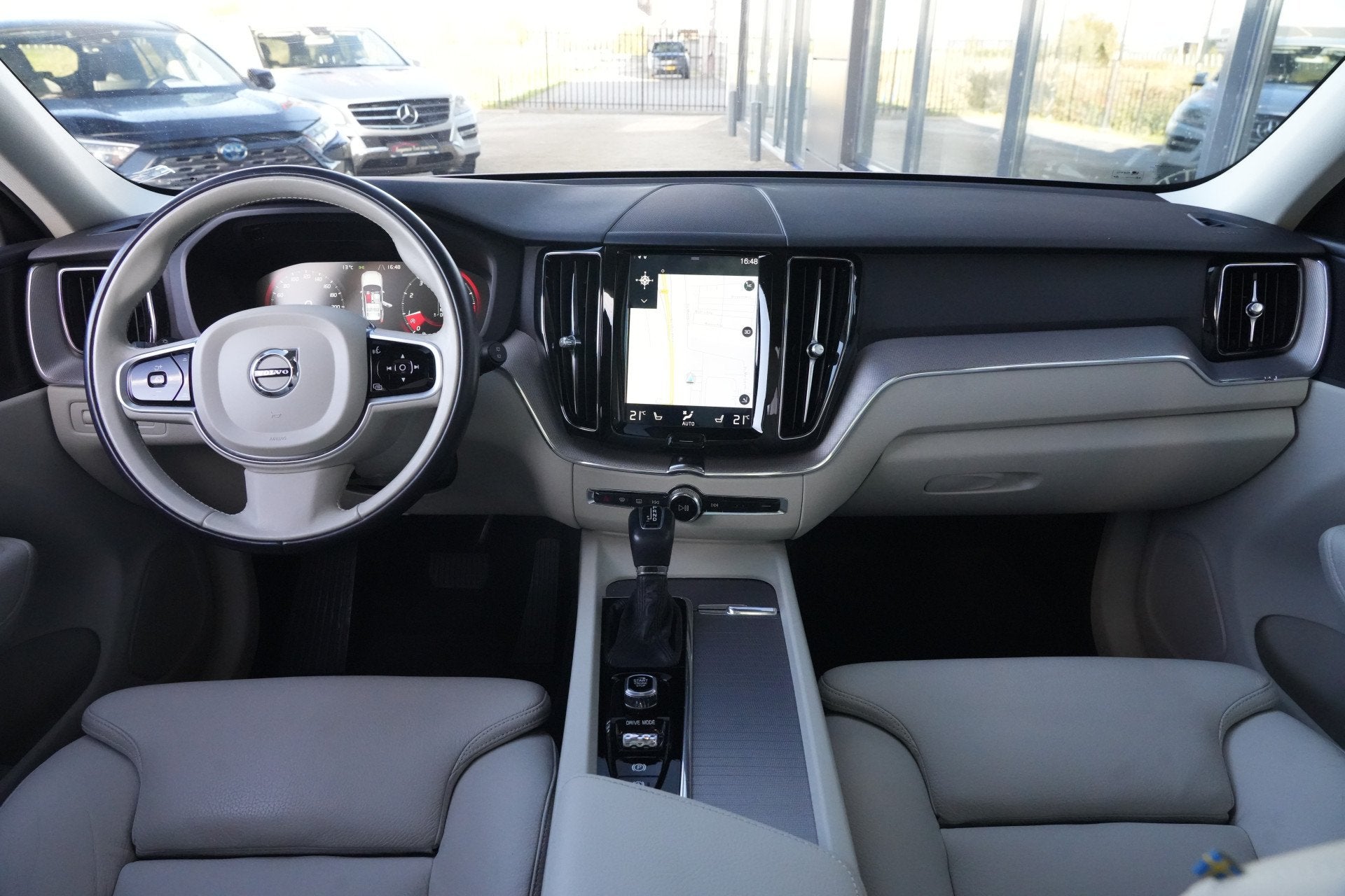 Volvo XC60 2.0 T6 AWD Inscription | 310 PK | Panoramadak | L, Gebruikt, 1969 cc, XC60, Vierwielaandrijving