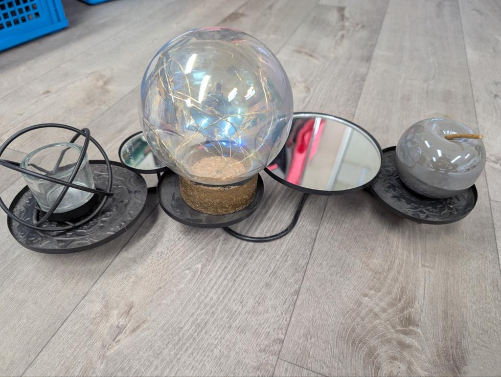 Decoratieve set: bol, spiegelplateau en theelichthouder, Ophalen of Verzenden, Gebruikt, Zwart, Metaal