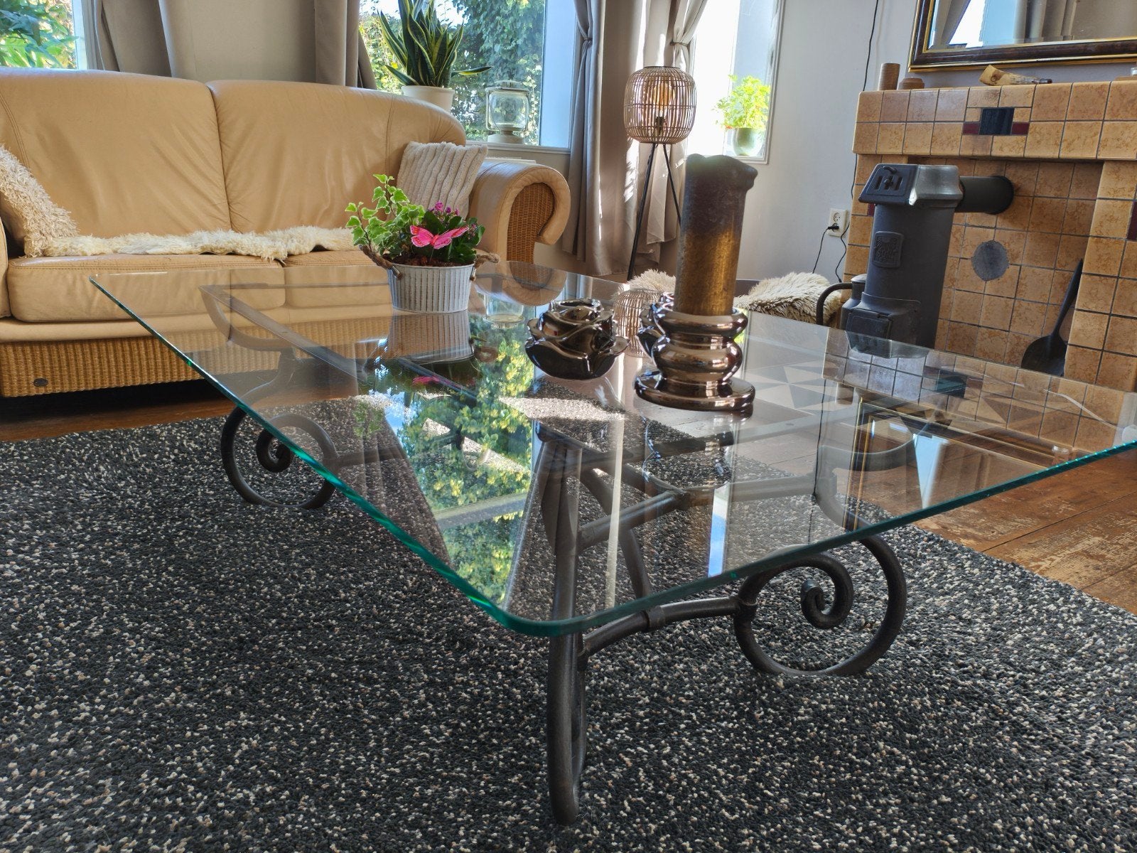 Massief smeedijzeren salontafel met glasplaat, Huis en Inrichting, Ophalen, Gebruikt, 100 tot 150 cm, Glas