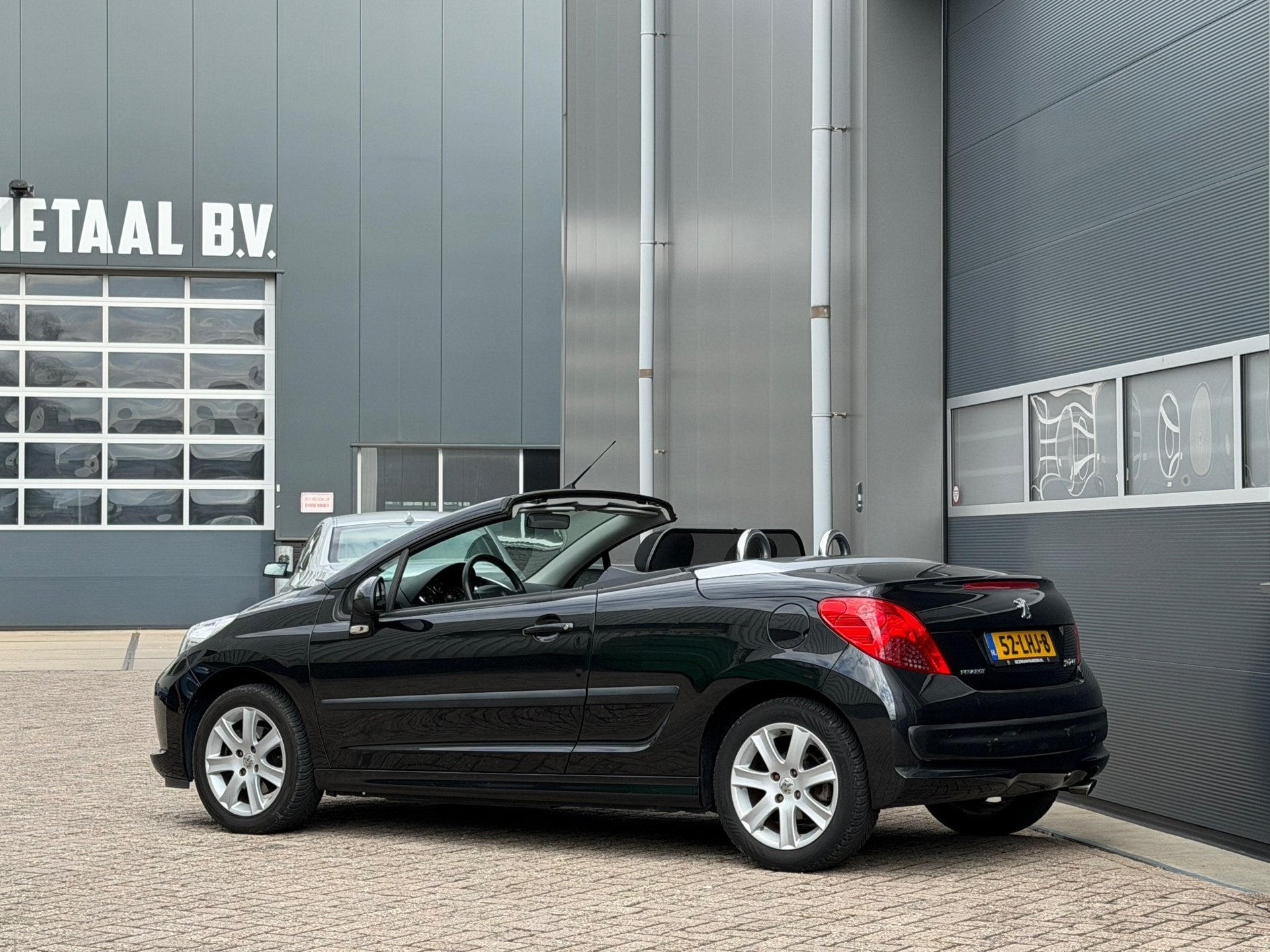 Peugeot 207 CC 1.6 VTi bj.2010 Cabrio|NL auto|Nap., Voorwielaandrijving, Gebruikt, 4 cilinders, Cabriolet