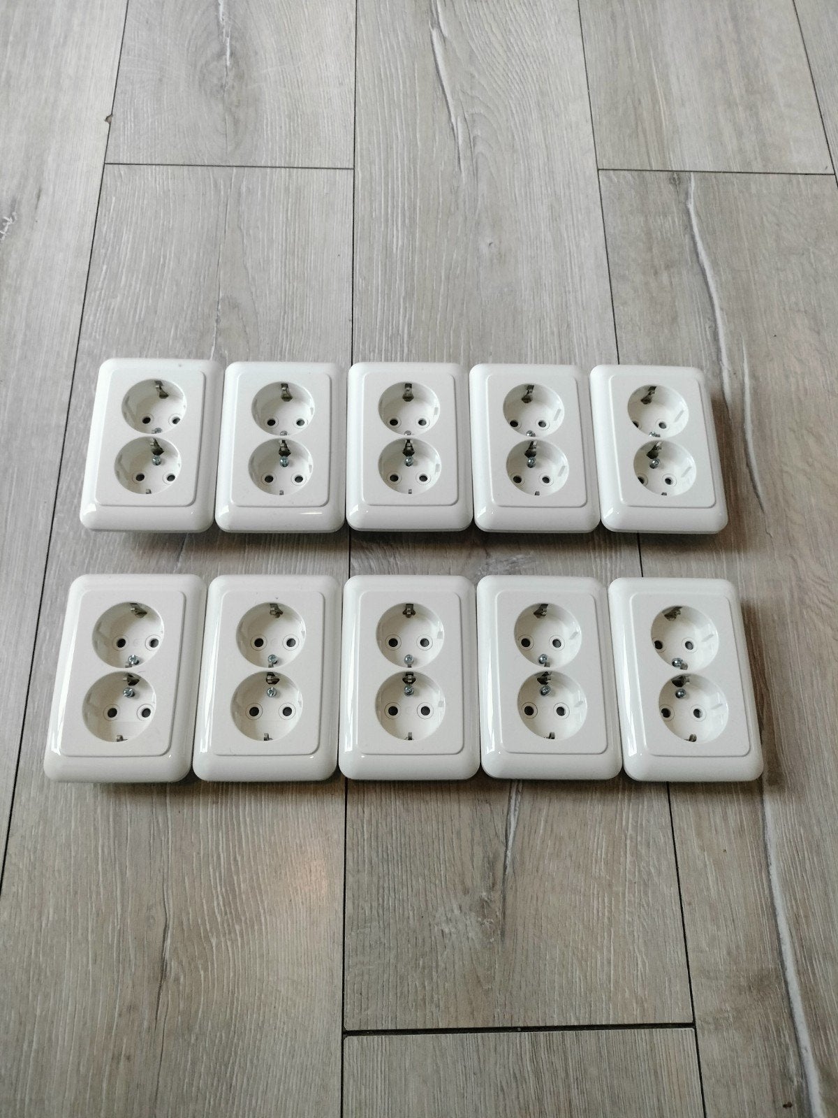 Nieuwe ABB Dubbele Wandcontactdoos 2-voudig met Randaarde, Ophalen, Nieuw, ABB, Stopcontact