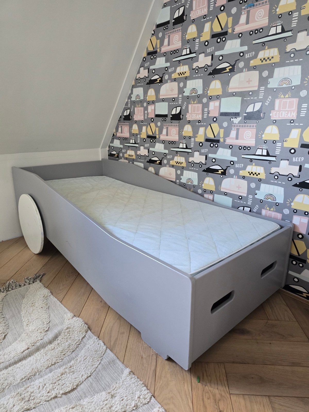 Kinderbed grijs met lattenbodem, Kinderen en Baby's, Kinderkamer | Bedden, Ophalen, Gebruikt, 70 tot 85 cm, Lattenbodem