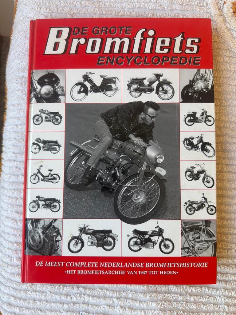 DE GROTE BROMFIETS ENCYCLOPEDIE, Ophalen of Verzenden, Gelezen, Algemeen