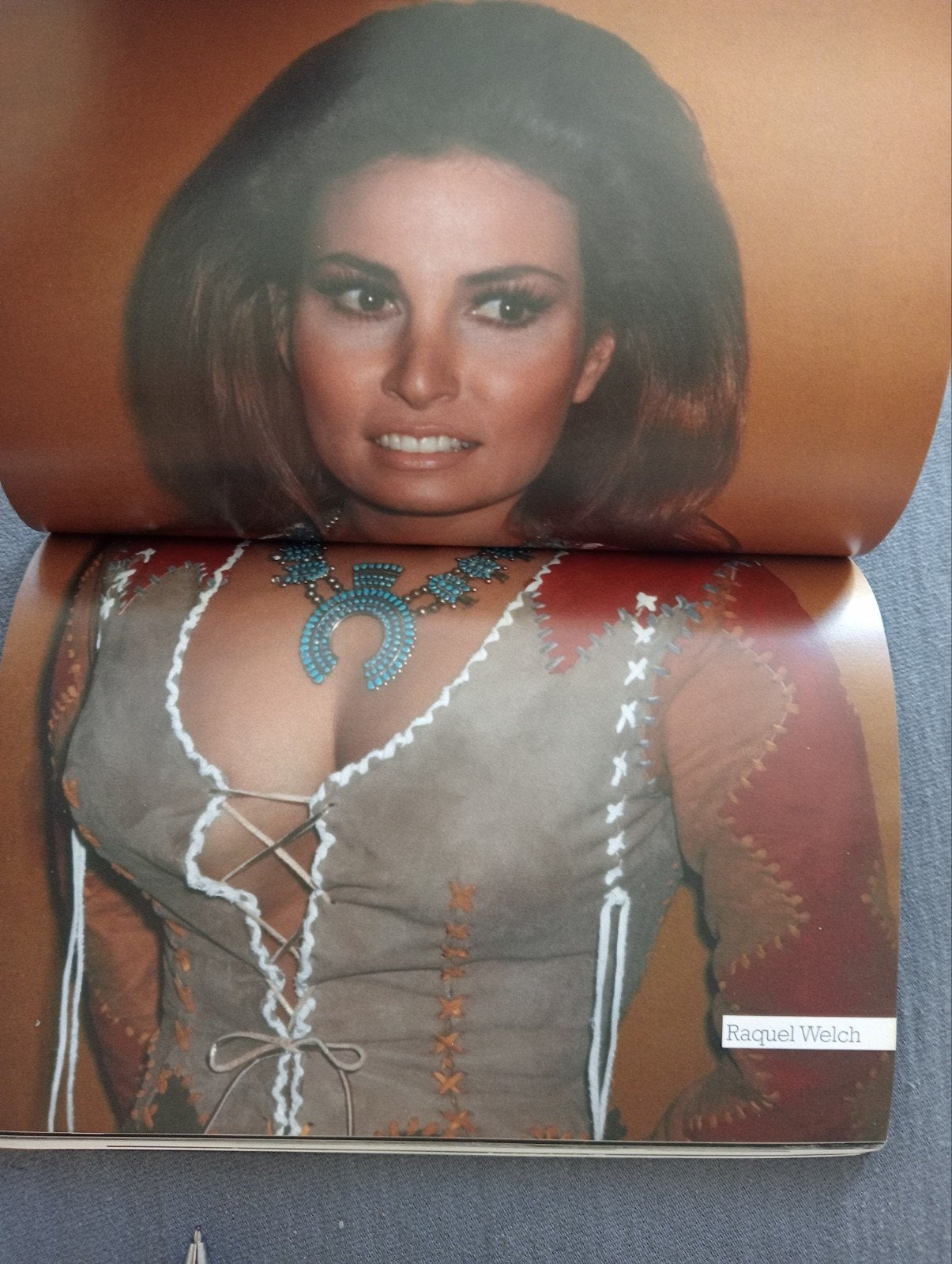 GUP 14: Ron Galella, Paparazzi, Paris Hilton, Raquel Welch, Ophalen of Verzenden, Gelezen, Fotografen, Diverse auteurs