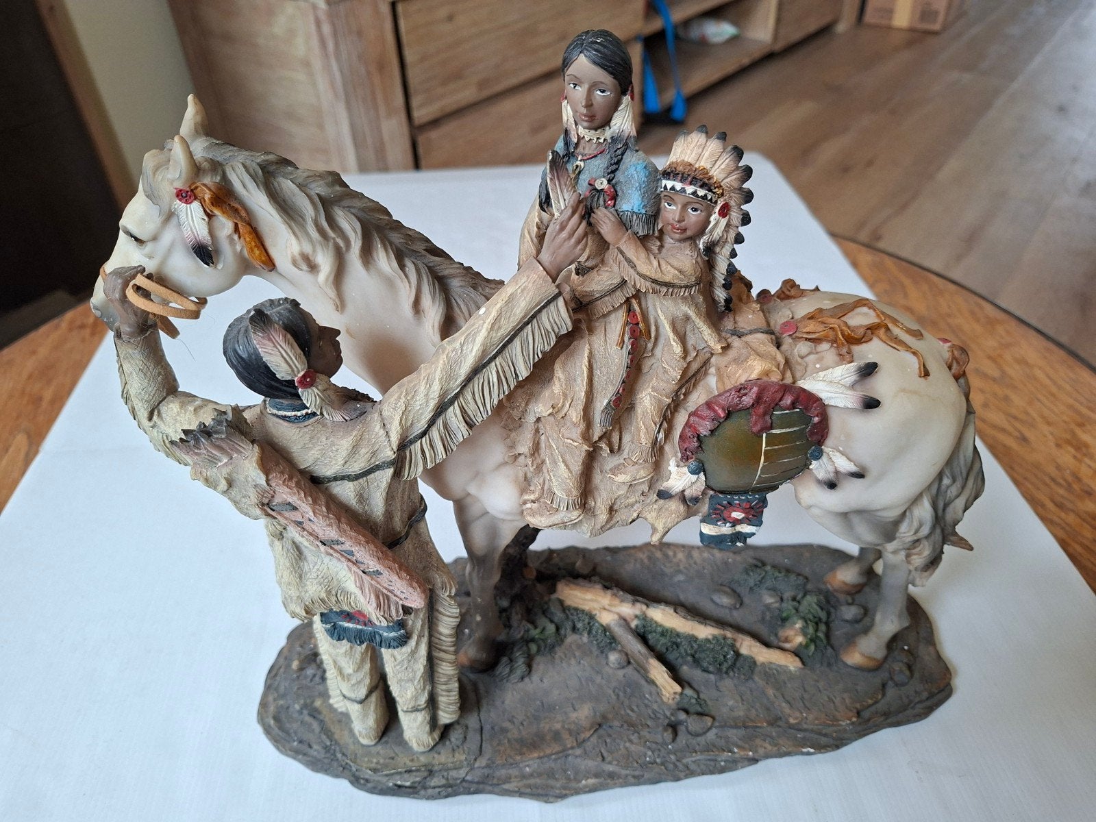 Indianen beeld met paard en figuren, Ophalen of Verzenden, Handgemaakt, 20 - 50 cm, Scène