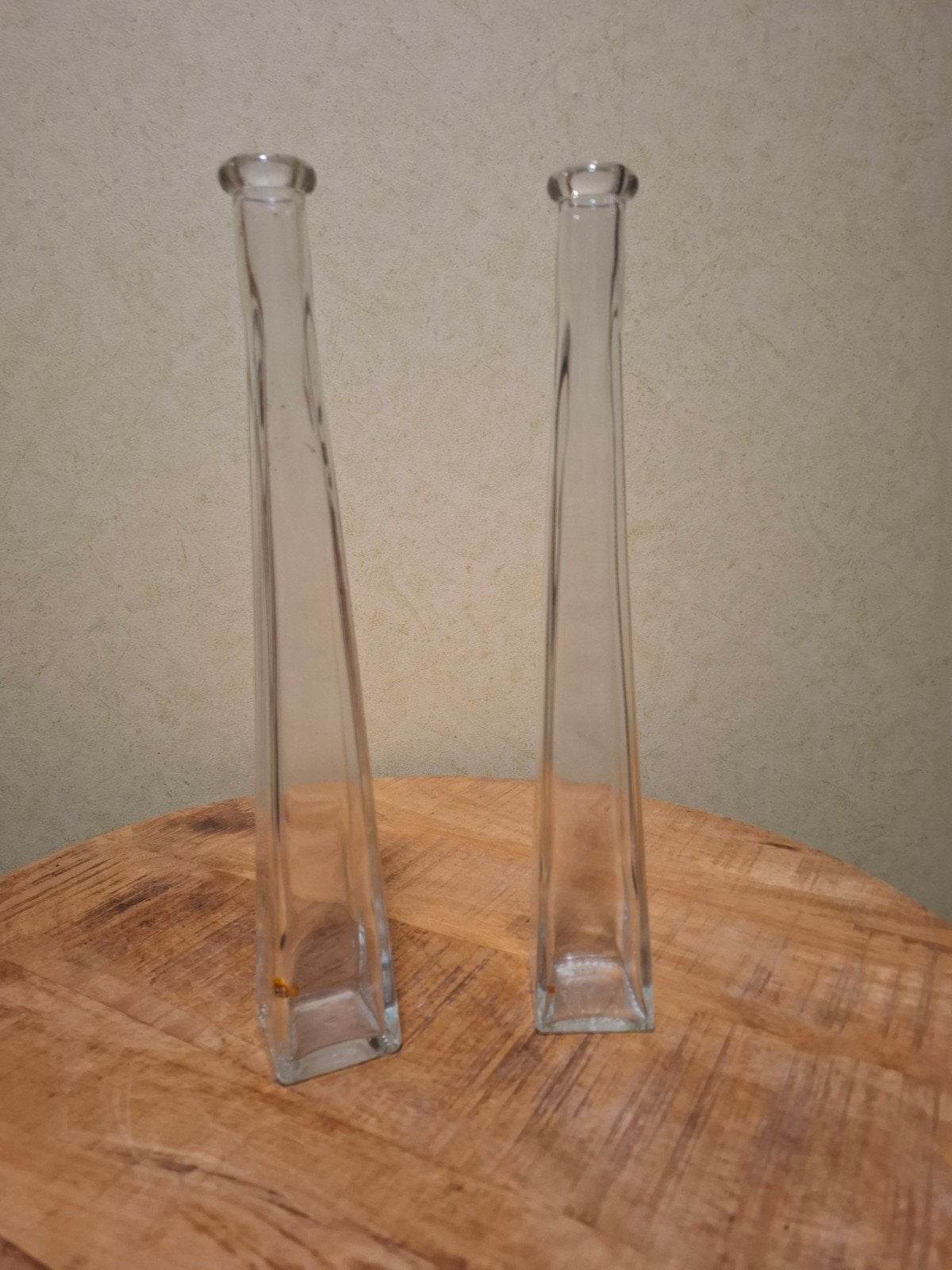set van 2 Minimalistische piramide vazen  Horeca vintage, Gebruikt, 32 cm, Transparant, Ophalen of Verzenden