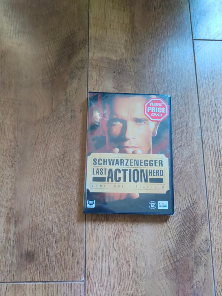 Dvd Arnold Schwarzenegger - Last Action Hero in Seal, Vanaf 16 jaar, Ophalen of Verzenden, Zo goed als nieuw