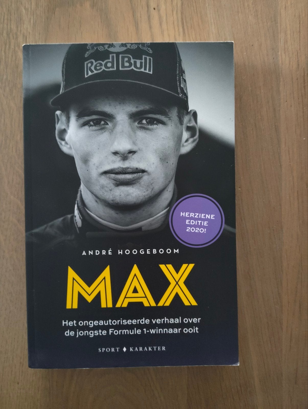 MAX - Het ongeautoriseerde verhaal over de jongste Formule1, Ophalen of Verzenden, Gelezen, André Hoogeboom, Overige sporten
