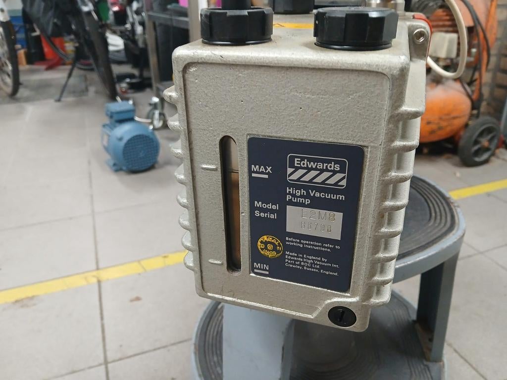 Edwards E2M8 High Vacuum Pomp - Gebruikt en Werkend, Ophalen of Verzenden