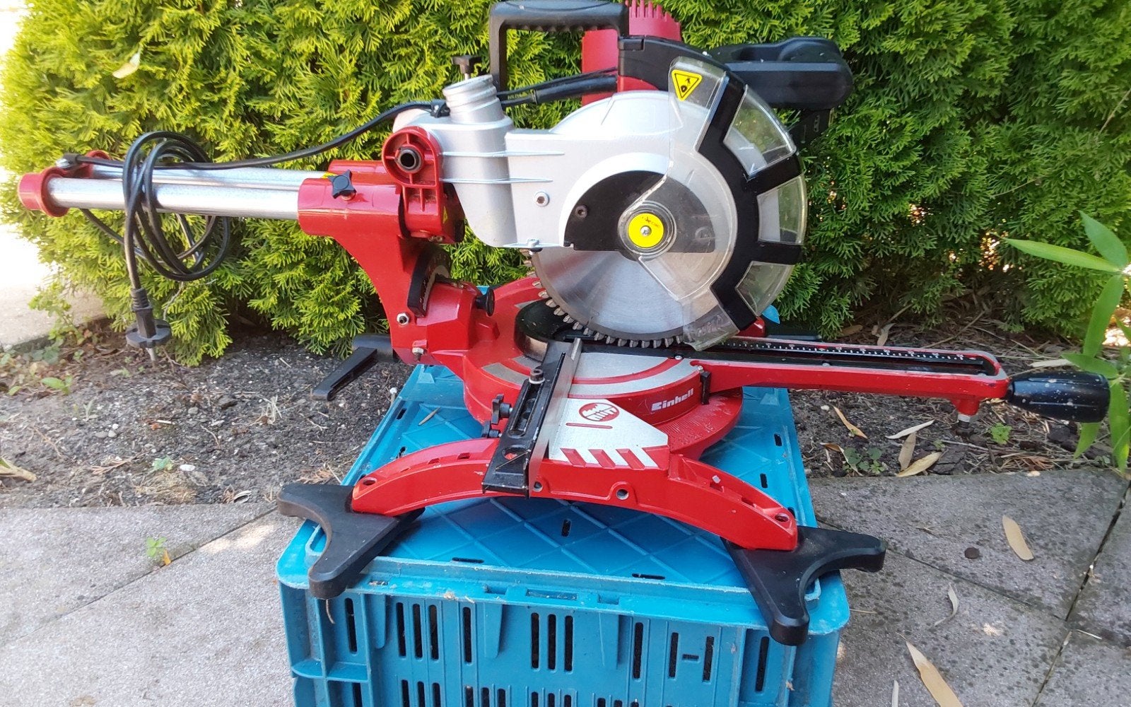 Afkortzaag Einhell  model TC-SM 2131 Dual si 1500 W * 1800w, Ophalen of Verzenden, Zo goed als nieuw, Afkortzaag, 30 tot 70 mm
